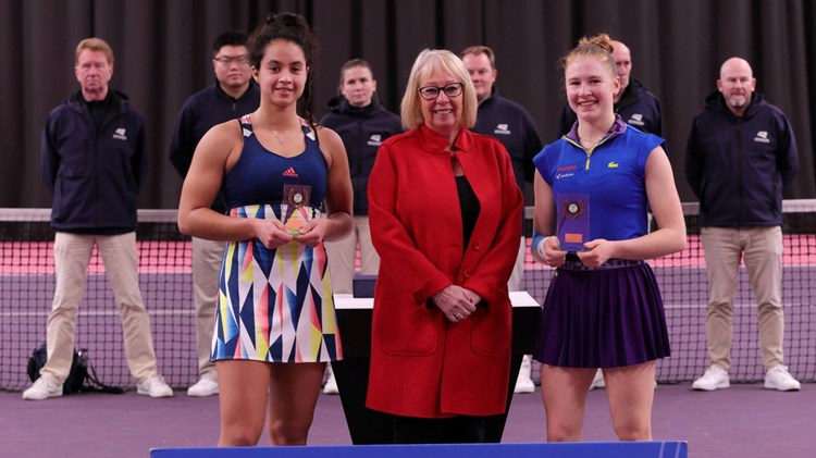 Eliz Maloney holding the runners-up trophy at W25 Loughborough