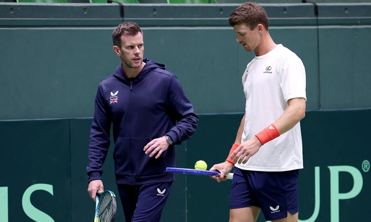 Leon Smith and Billy Harris chat during Davis Cup training in Japan