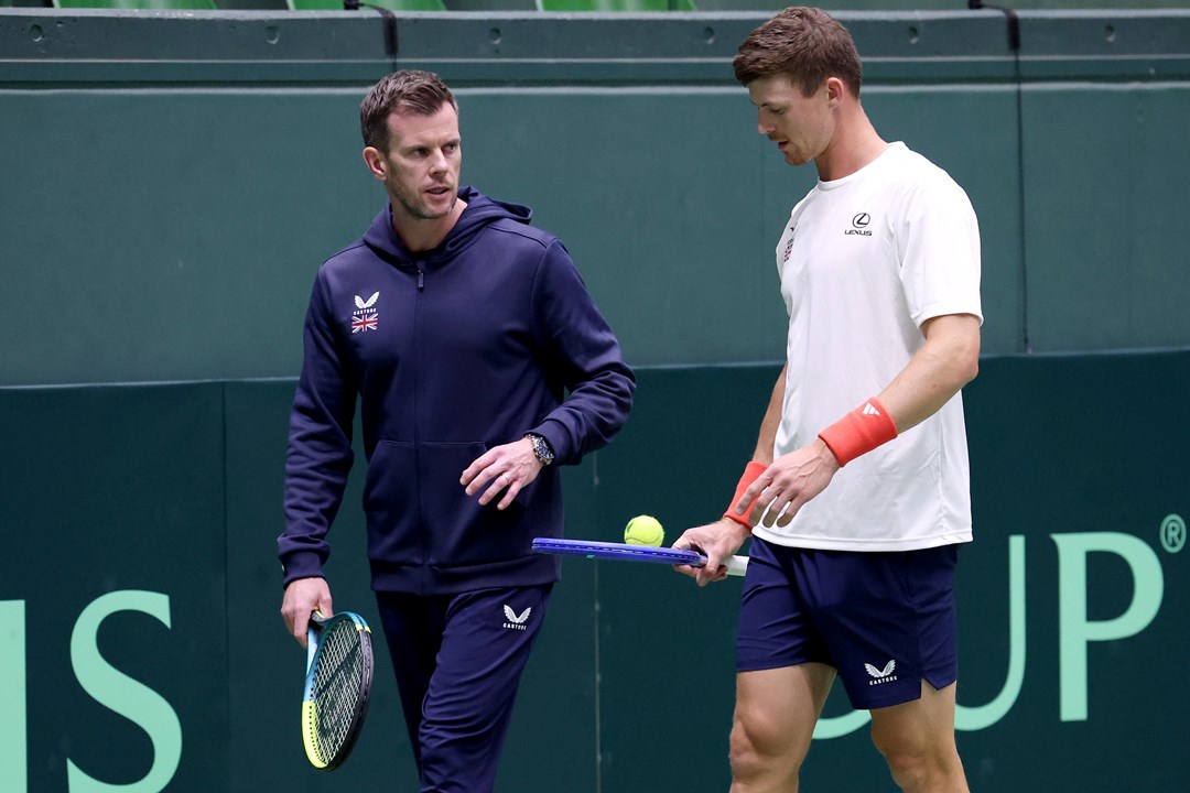 Leon Smith and Billy Harris chat during Davis Cup training in Japan