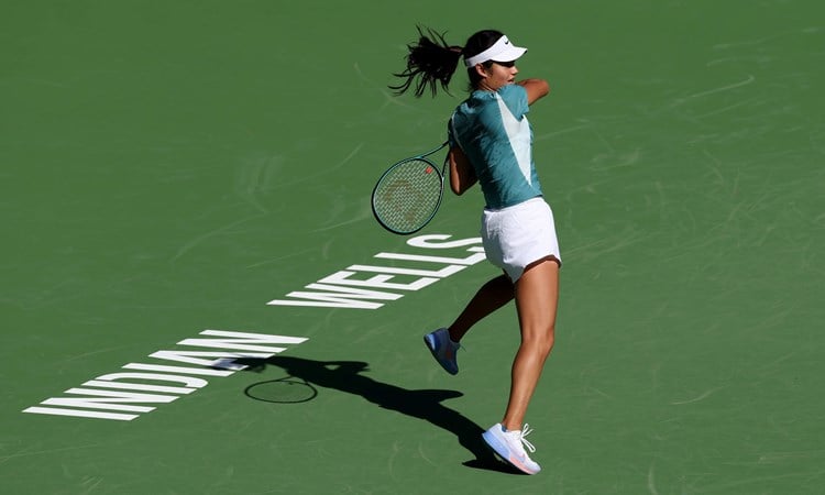 Emma Raducanu hitting a forehand in training at Indian Wells