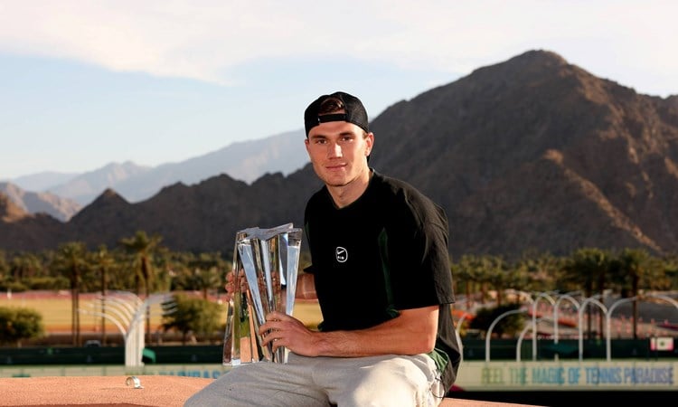 Jack Draper holding his first ATP Masters 1000 title at Indian Wells 2025