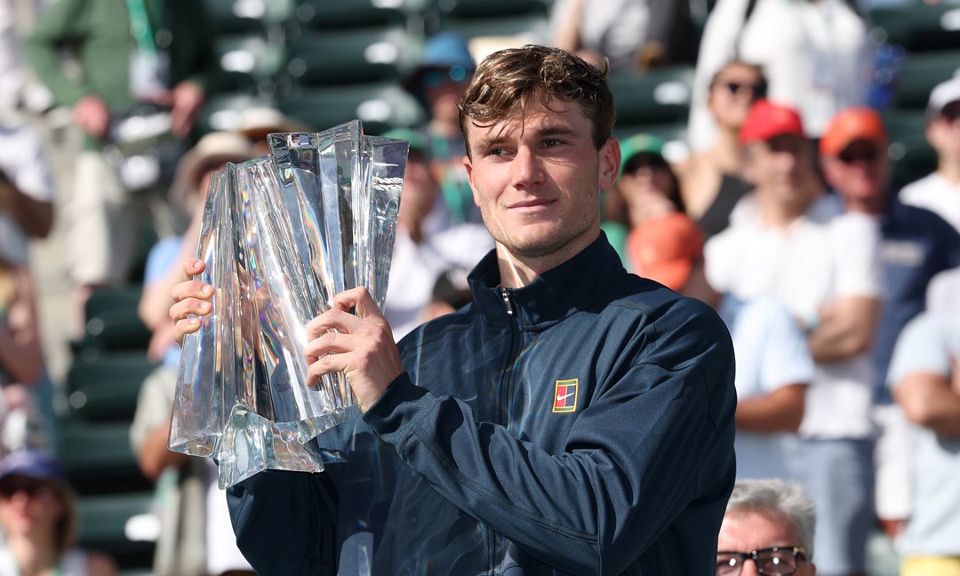 Jack Draper holding his first ATP Masters 1000 title at Indian Wells 2025