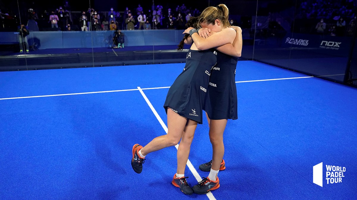 Madrid Open winners Ariana Sánchez and Paula Josemaría Martin 