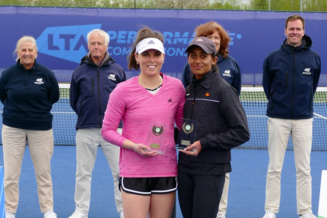 Maia Lumsden and Naiktha Bains with the 2023 W25 Nottingham doubles trophy