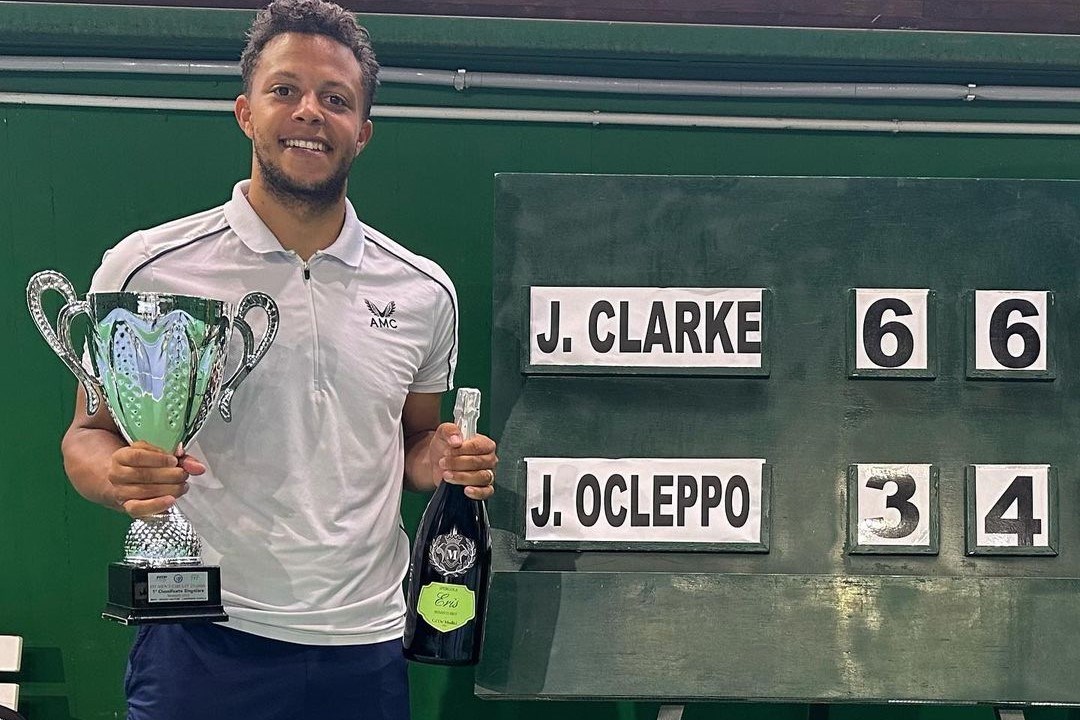 Jay Clarke holding the M25 Reggio Emilia title