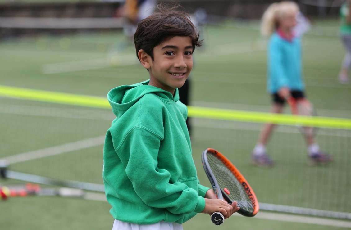Junior beginner/improver tennis 10-16