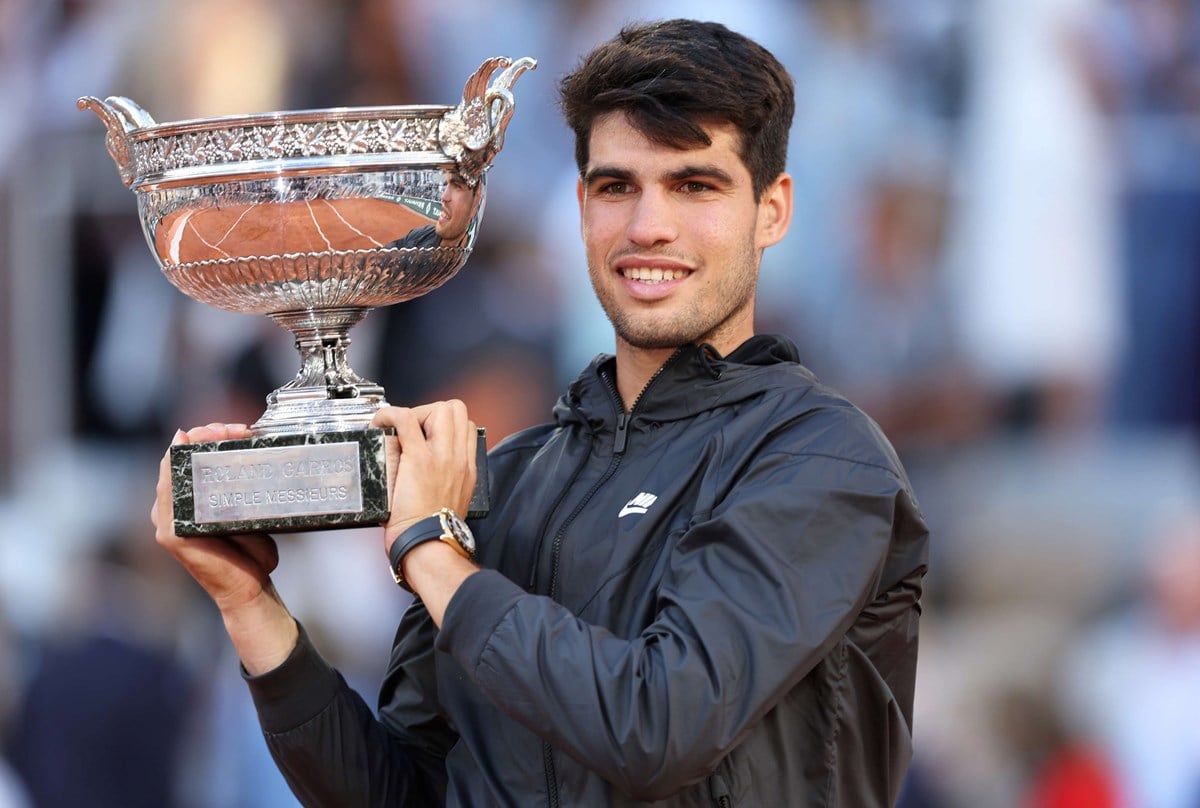 2024-Carlos-Alcaraz-Roland-Garros-Trophy.jpg