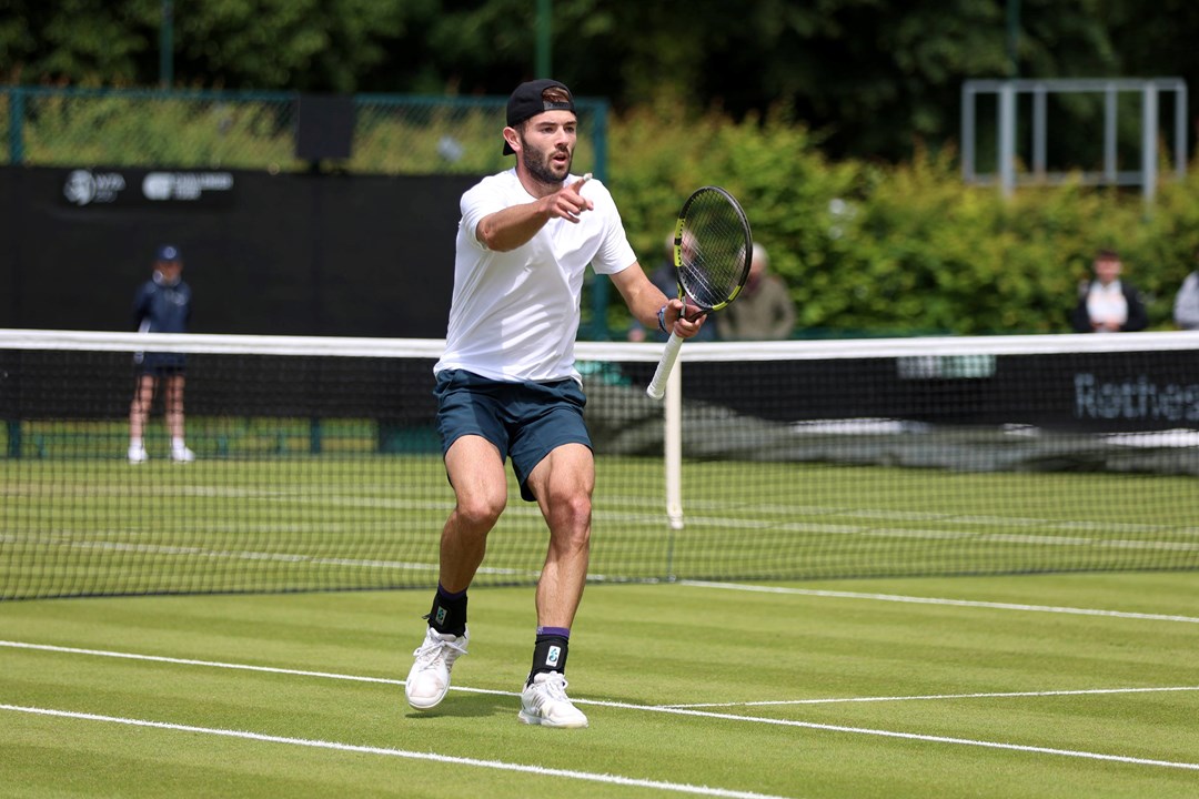 Jake Fearnley in action on court atr the Rothesay Open Nottingham