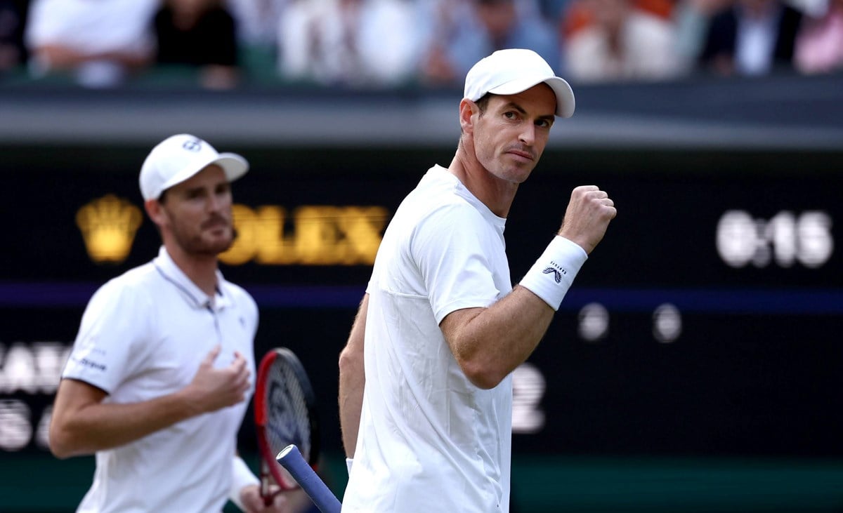 2024-Andy-Murray-Jamie-Murray-Wimbledon-action.jpg