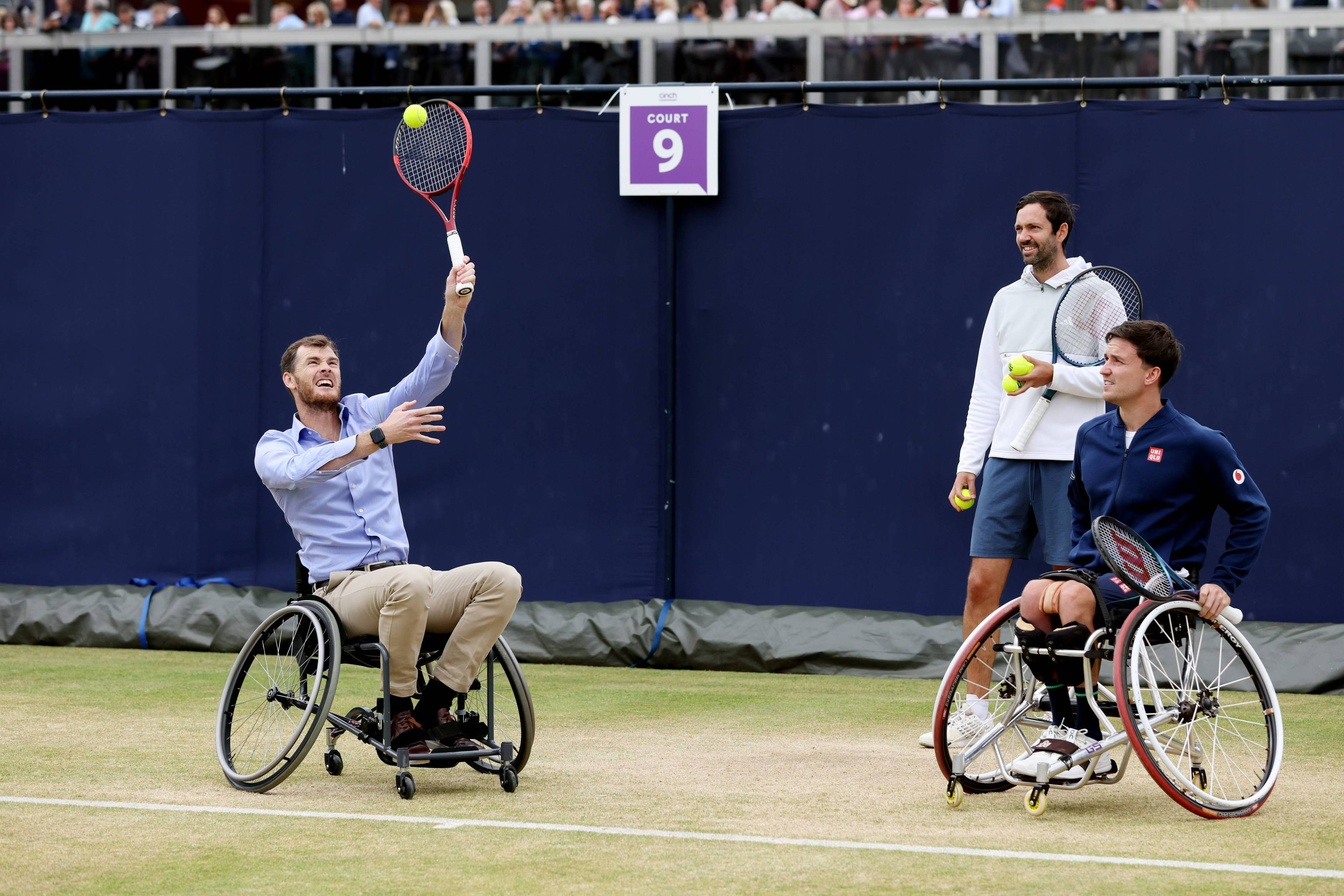 Jamie Murray Gets A Taste Of Wheelchair Tennis With Former Paralympic ...