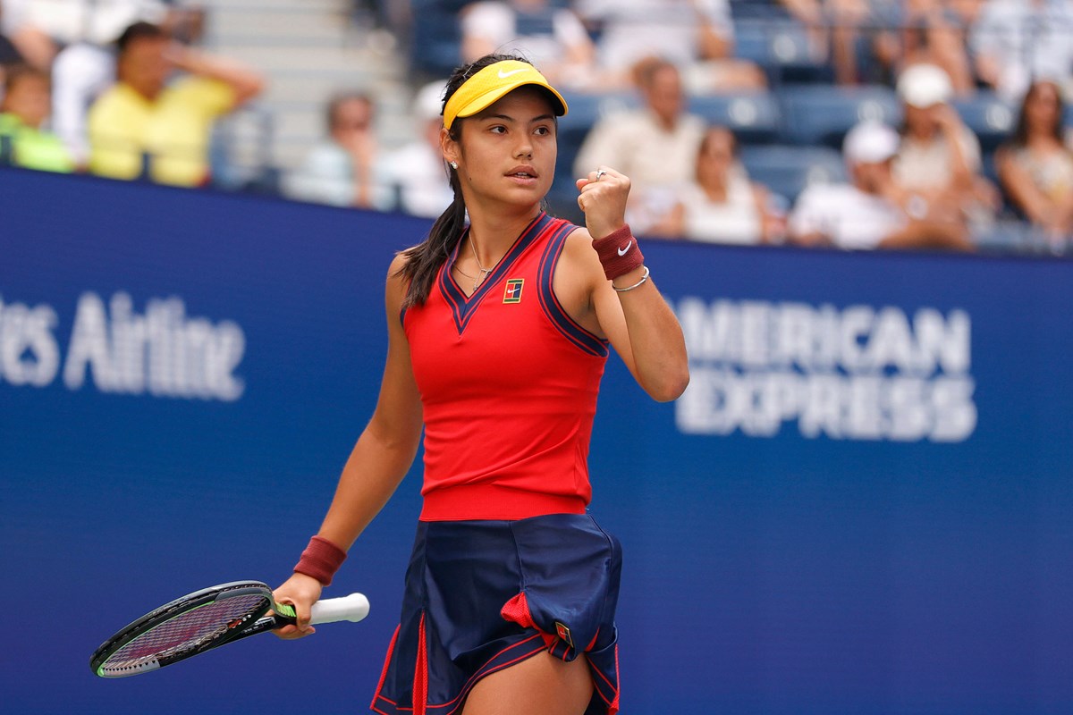 Emma Raducanu wins in US Open quarter-final