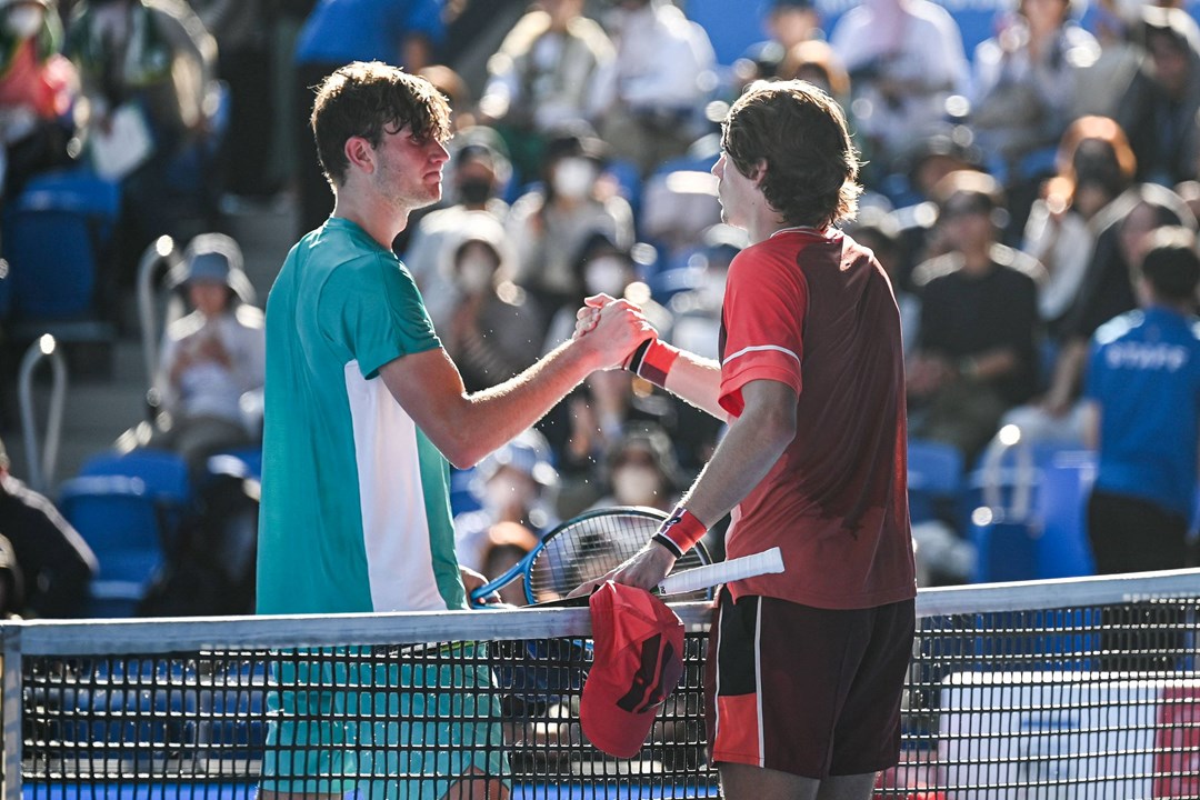 Jack Draper and Alex de Minaur shake hands the the 2023 Tokyo Open