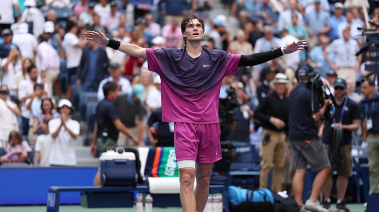 Jack Draper celebrates his quarter-final win at the US Open