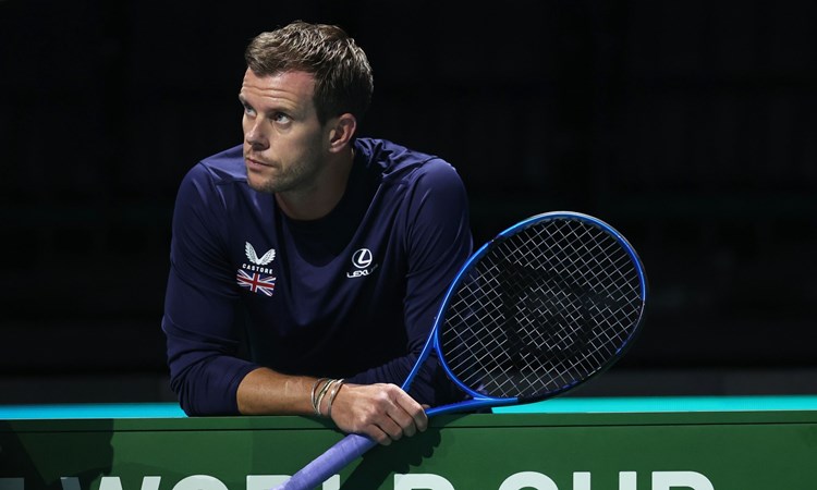 Leon Smith watching the action from the sidelines at the Davis Cup