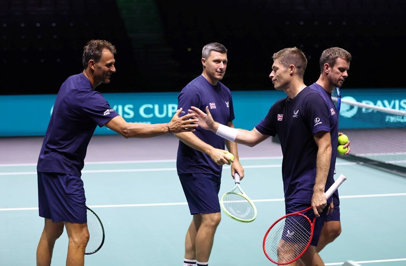 Colin Beecher and Neal Skupsi shaking hands in Davis Cup training