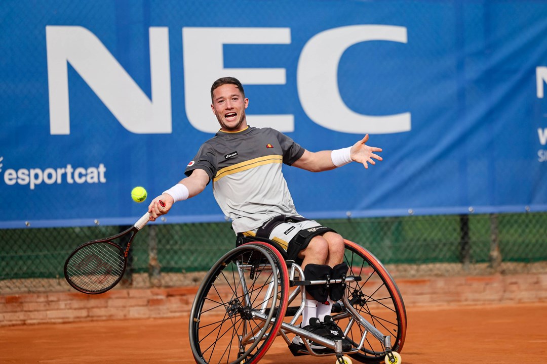 Alfie Hewett hits a forehand at the Wheelchair Masters