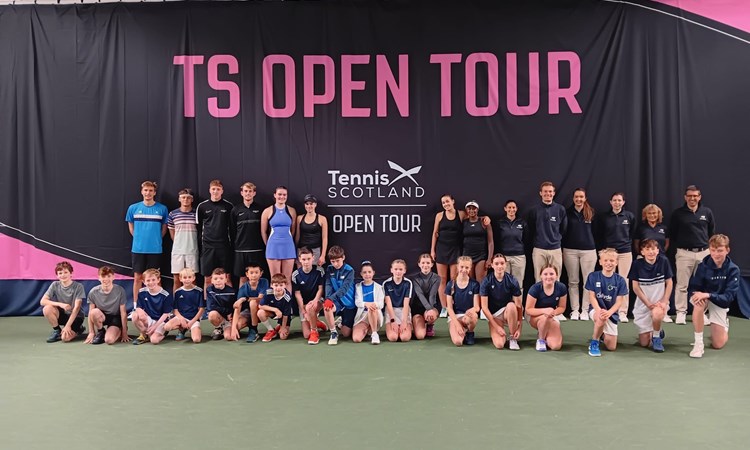 TS Open Tour titles for Mackinlay and Johnson while Scottish juniors compete in prestigious national events