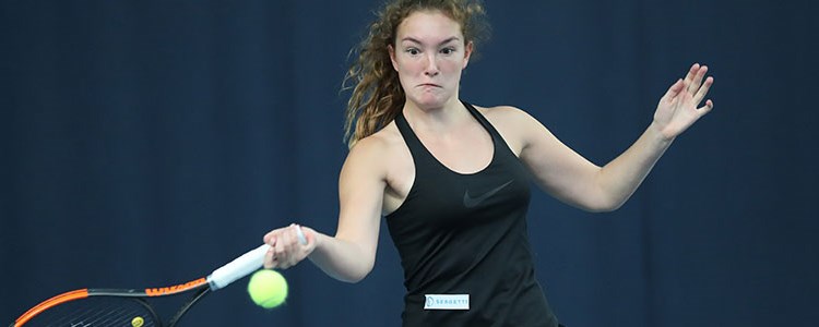 Phoebe Suthers hitting a forehand