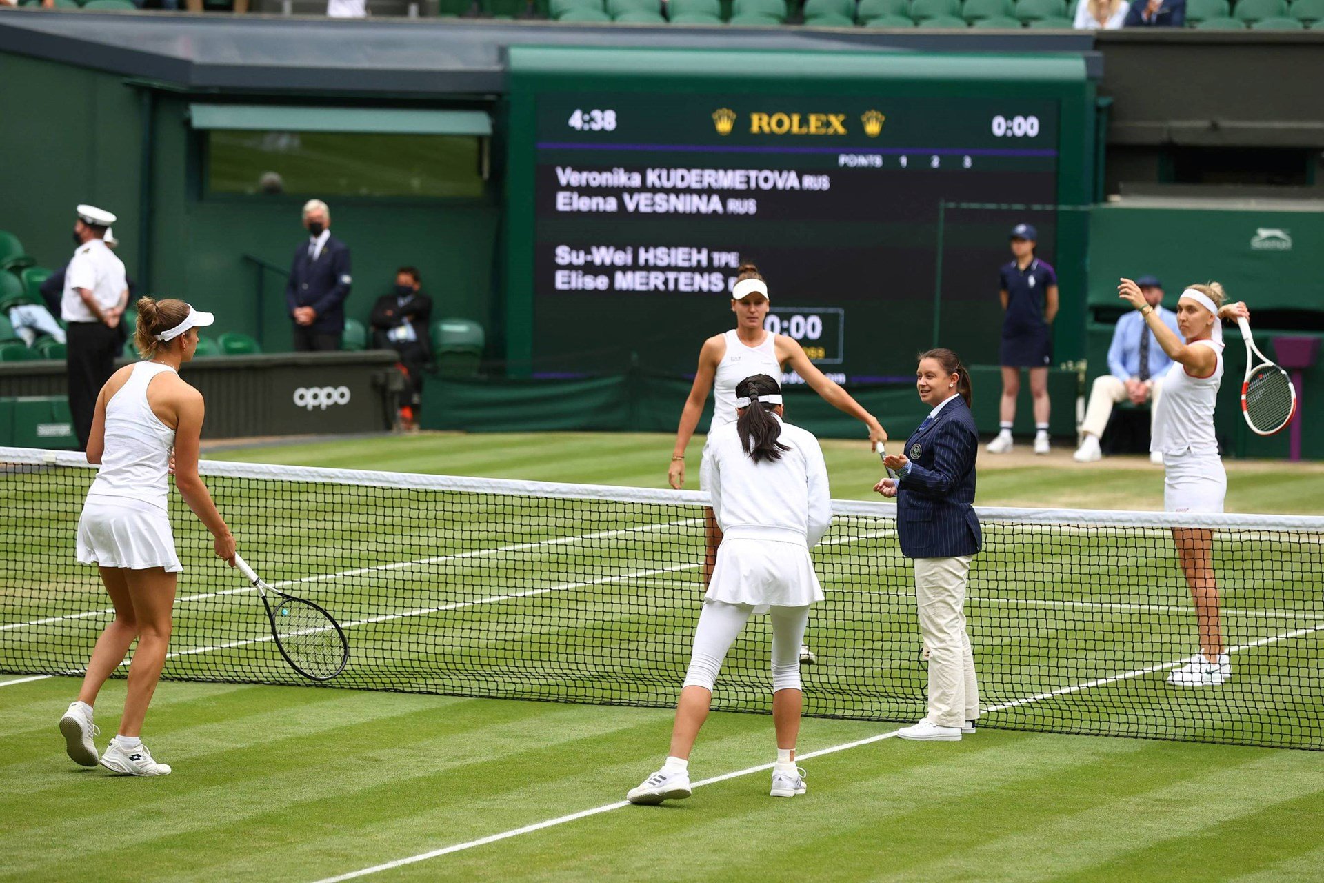 Kelly Thomson achieves Gold Badge Chair Umpire status | LTA