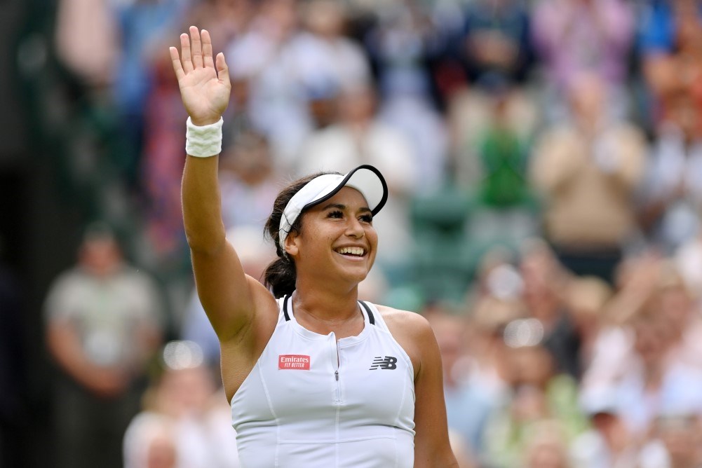 Heather Watson celebrating after winning match point for the first time in the third round of a Grand Slam at the 2022 Championships 