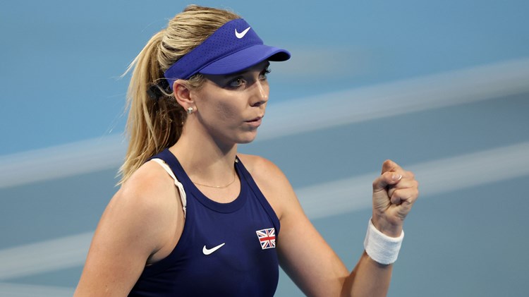 Katie Boulter clenching her fist on court at the United Cup