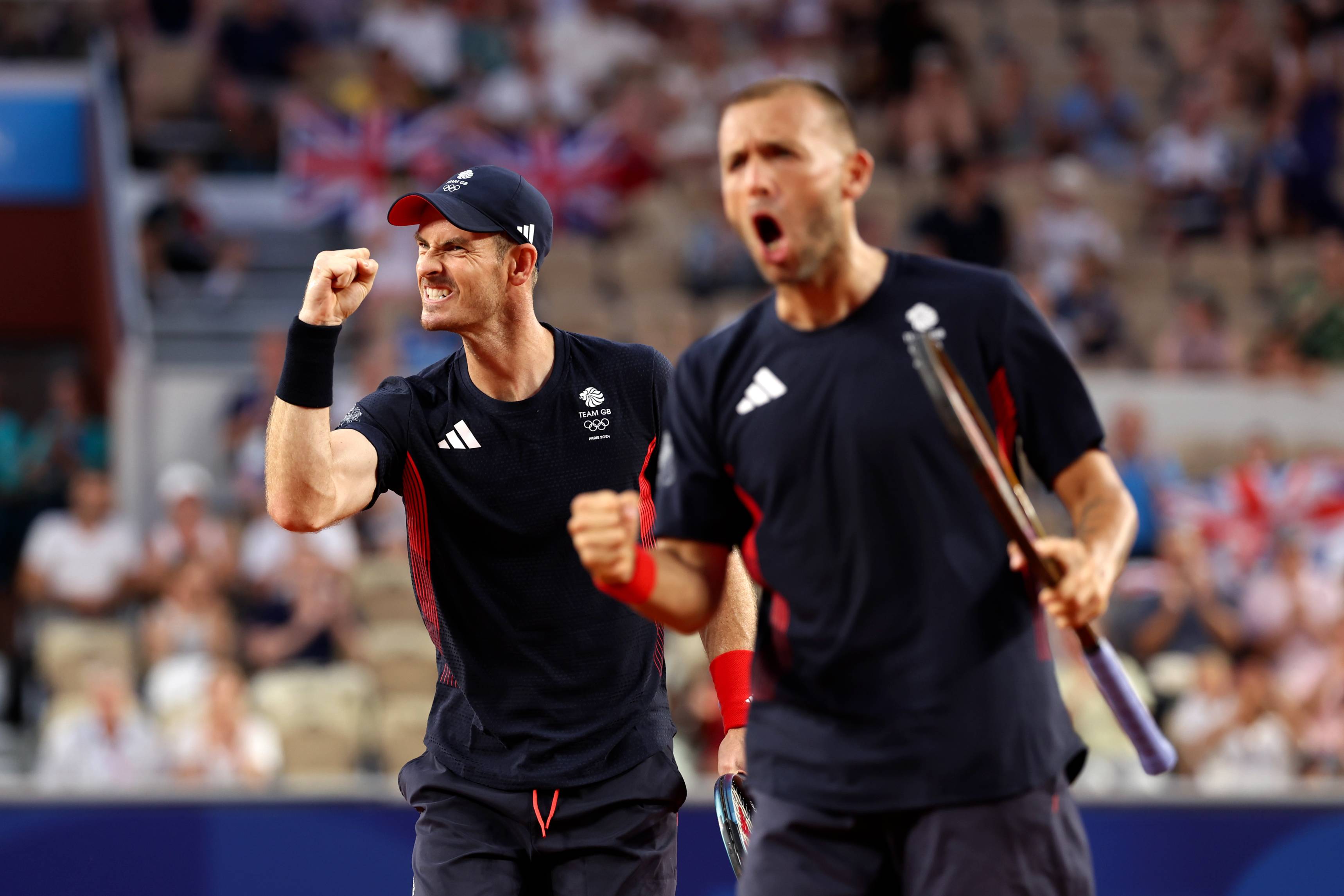 2024-Dan-Evans-Andy-Murray-Olympics-QF-celebration.jpg
